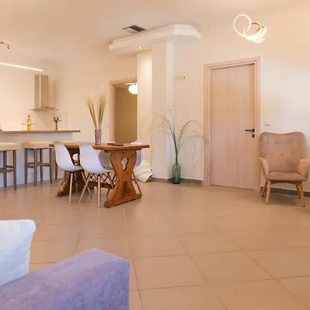 Mirabilia Deluxe * Arillas (Corfu)