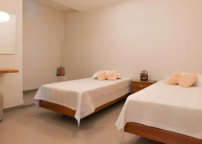 Mirabilia Deluxe * Arillas (Corfu)